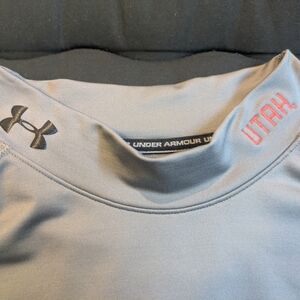 Under Armour Men's Gray Shirt